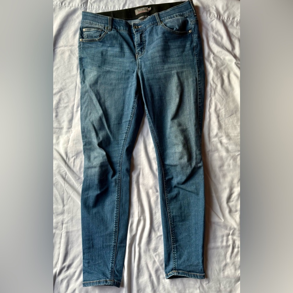 Torrid Bombshell Skinny Jeans Size 16R Stretch Mid Rise